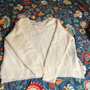 NWT PERUVIAN CONNECTION SWEATER (L)